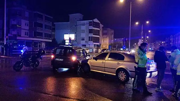 Balıkesir'de trafik kazası: 2 yaralı