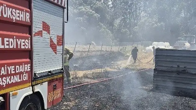 Bandırma'da anız ve ot yangını söndürüldü