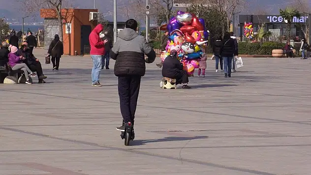 Bandırma'da e-scooterler hizmete girdi