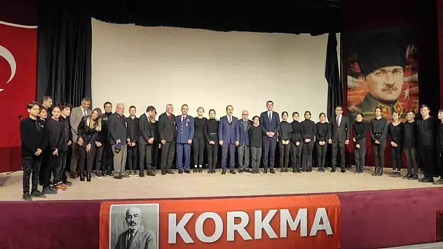 Bandırma'da İstiklal Marşı'nın kabulü ve Mehmet Akif Ersoy'u anma günü programı düzenlendi