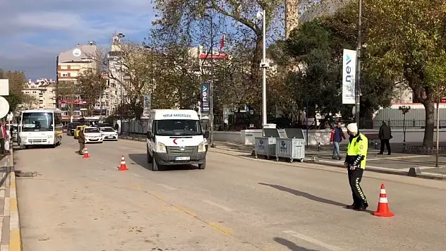 Bandırma Emniyeti'nden WhatsApp trafik gruplarına siber suçlarla ilgili operasyon