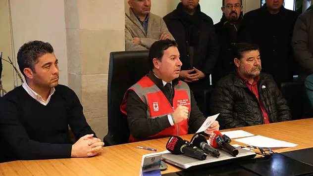 Başkan Aras 'Depremzedelerin konaklaması için hazırız'