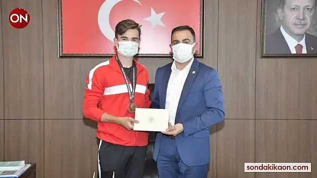 Başkan Erdoğan, Milli Atlet Anıl Korkmaz'ı tebrik etti