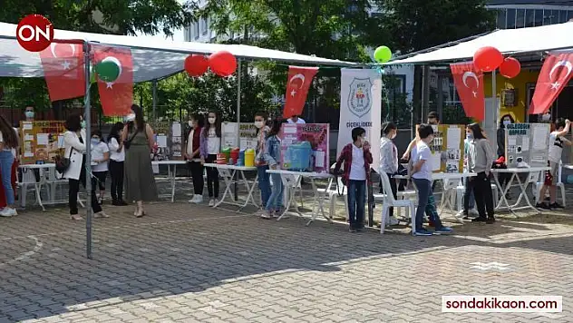 Biga'da TÜBİTAK 4006 Bilim Fuarı açıldı