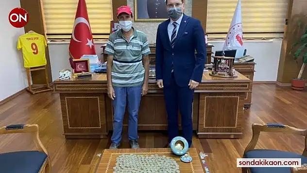 Biriktirdiği 15 Temmuz anısı paralarını bağışladı