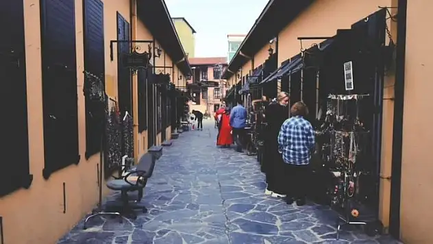 Bursa'nın tarihî mekanlarında Çanakkale Türküsü'nü seslendirdiler