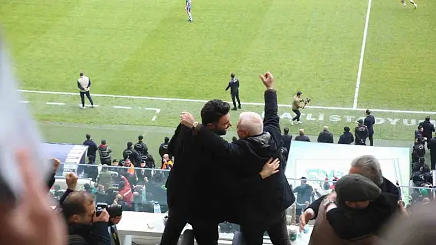 Bursaspor taraftarından 40 otobüs 10 minibüs ile Balıkesir çıkarması