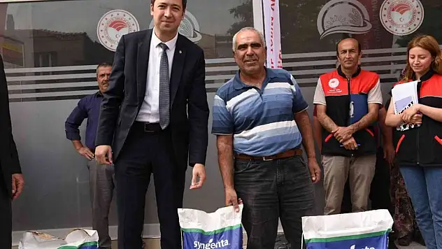 Büyükşehir'den bin çiftçiye tohum desteği