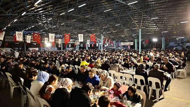 Büyükşehir gönül sofrası Fatih'te