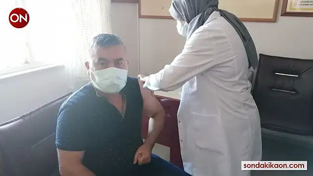 Çan'da Pazar yerine aşı noktası kuruldu