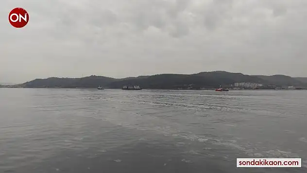 Çanakkale Boğazı'ndan apartman geçti