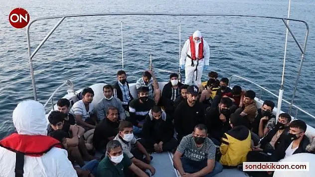 Çanakkale'de 68 düzensiz göçmen kurtarılırken, 4 göçmen kaçakçısı yakalandı