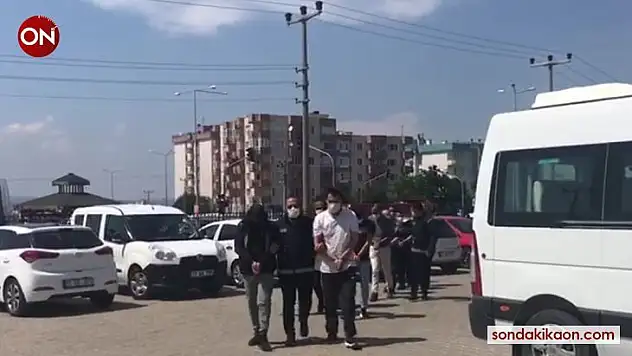 Çanakkale'de 98 düzensiz göçmen ile 10 göçmen kaçakçısı yakalandı