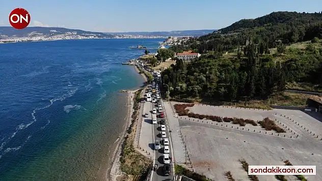 Çanakkale'de tatilcilerin feribot çilesi başladı