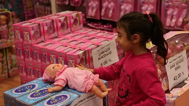 Çin'den ithal edilen plastik oyuncaklarla ilgili tehlike uyarısı