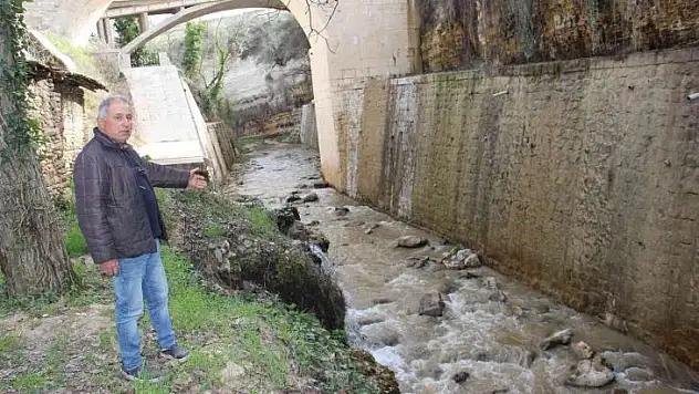 Dandalaz Çayı çamur akmaya başladı