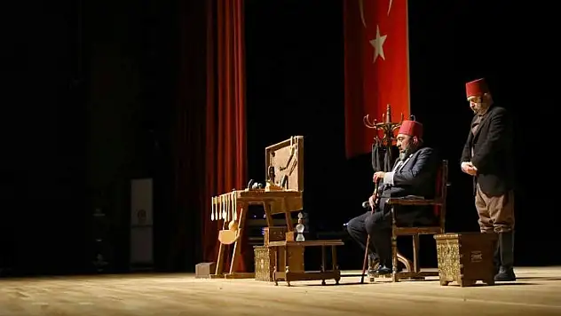 Denizli'de '2. Abdülhamit Han' oyunu beğeni topladı