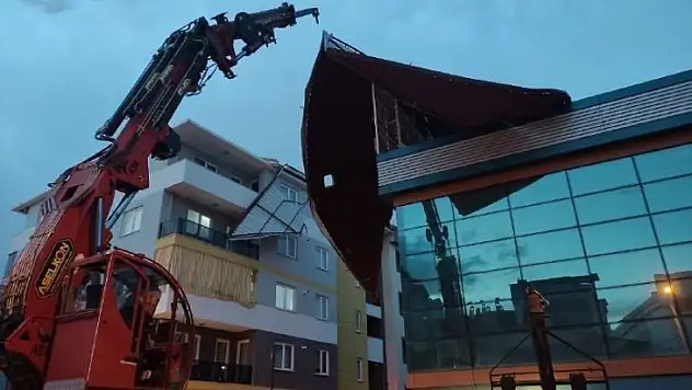 Denizli'ye kuvvetli rüzgar ve fırtına uyarısı