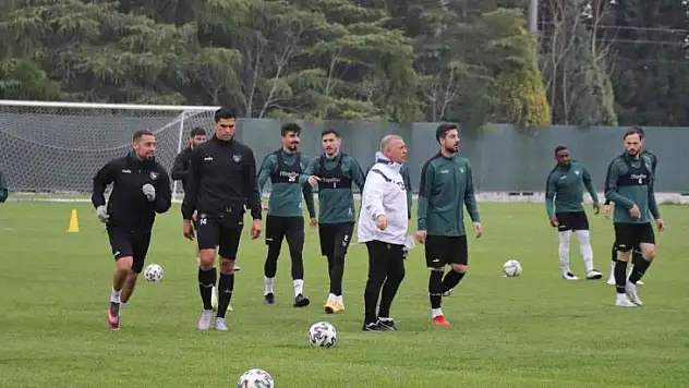 Denizlispor, Tuzlaspor'a bileniyor