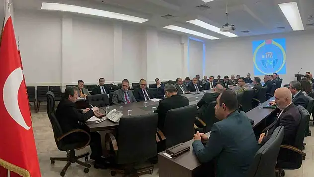Deprem bölgesinde Muğla'dan 9 bin 479 resmi ve gönüllü görevli var