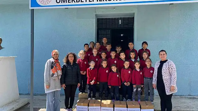 Depremzede ailelerin ramazan kolileri miniklerden