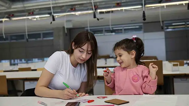 Depremzede çocuklar kampüste buluştu