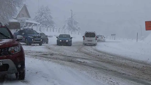 Domaniç Kaymakamlığı'ndan kar, tipi ve buzlanma uyarısı