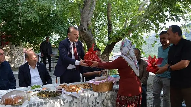 Edremit'te Kaymakam Odabaşı'ndan arıcı ziyareti