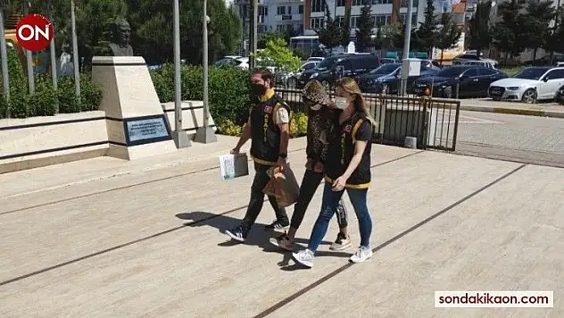 Engelli kadının bileziklerini gasp eden zanlılar tutuklandı