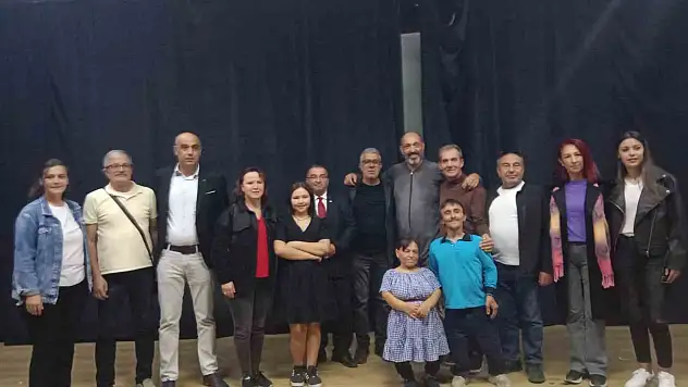 Ercan Kubaş Tiyatrosu'ndan 'Ecem devler ülkesinde'