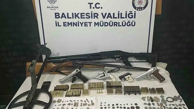 Erdek'te ruhsatsız silah ve tarihi eser operasyonu: 1 gözaltı