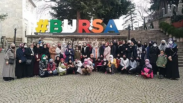 Gençlik, Bursa'da yollarda