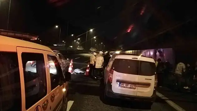 İzmir'de hafif ticari aracın çarptığı yaya öldü