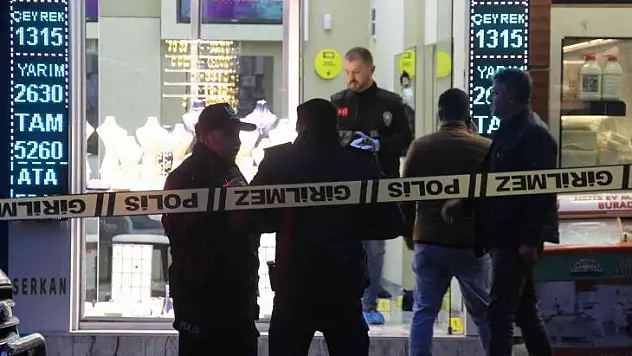 İzmir'de kuyumcuyu silahla yaralayıp altınları çalan şüpheli tutuklandı