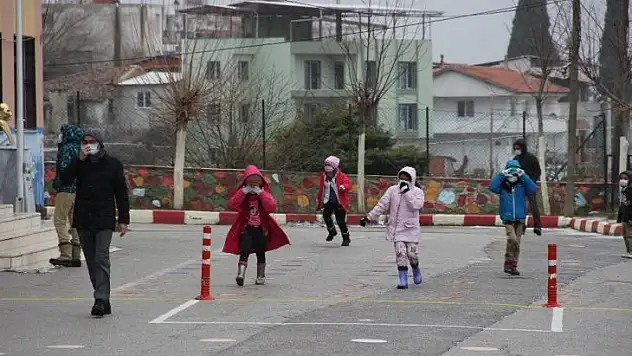 İzmir'de yüz yüze eğitim yeniden başladı