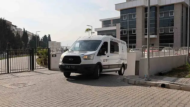 İzmir'deki yangın faciasında ölen 5 kardeşin cenazesi teslim alındı