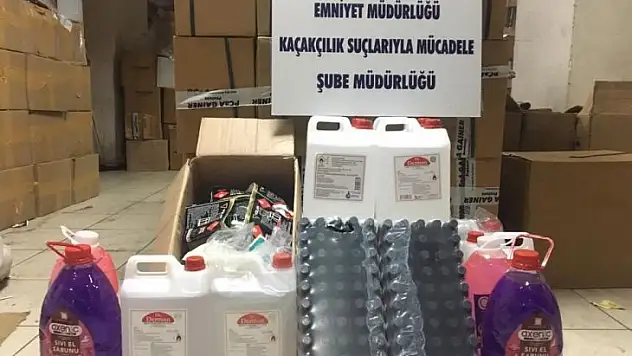 İzmir polisi, 45 kişinin ölümüne sebep olan sahte alkolleri yakaladı