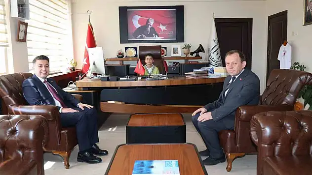 Karacasu'da kaymakamlık koltuğunu ilkokul öğrencisi Karaman devraldı