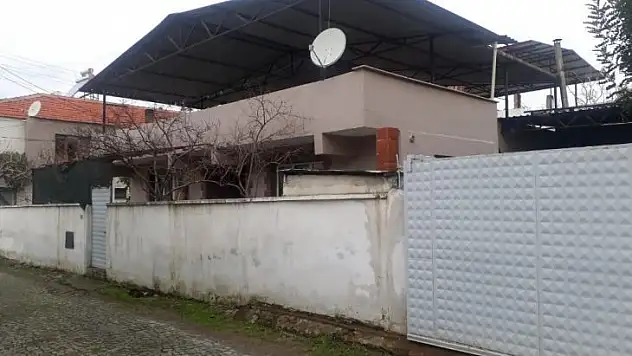 Karısını öldürüp çocuklarını yaralayan zanlı tutuklandı