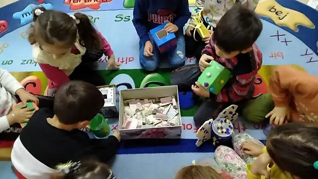 Kur'an Kursu öğrencilerinden örnek davranış
