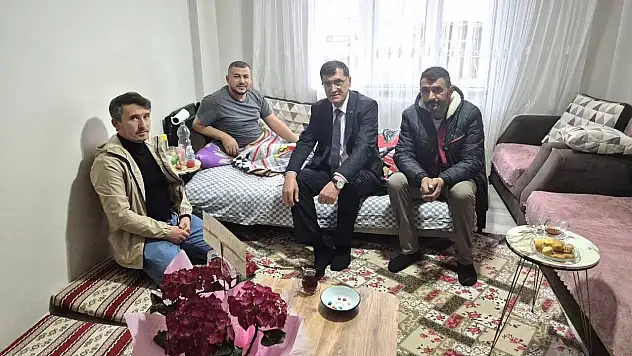 Kütahya Belediye Başkanı Eyüp Kahveci'den personeline geçmiş olsun ziyareti