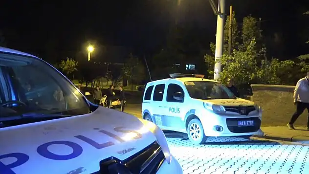 Kütahya'da 'dur' ihtarına uymayan araçtaki 2 kişi kovalamaca sonucu yakalandı