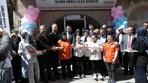 Kütahya'da 'İşaret Dili Atölyesi ve Girişimci Çocuklar Atölyesi' açıldı