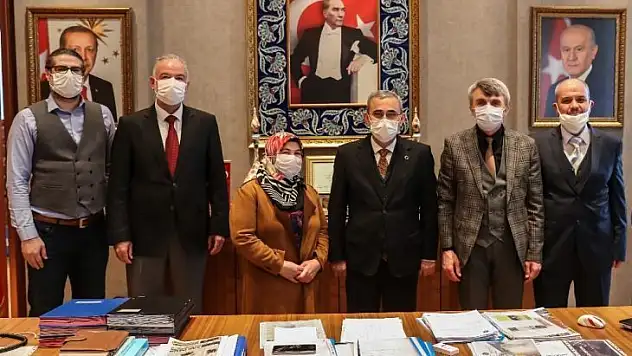 Kütahya'da 'Taş ve Gümüş Takıya Dönüşüyor, Engeller Kalkıyor' projesi
