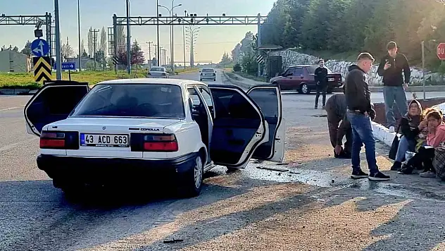 Kütahya'da iki otomobil çarpıştı: 7 yaralı