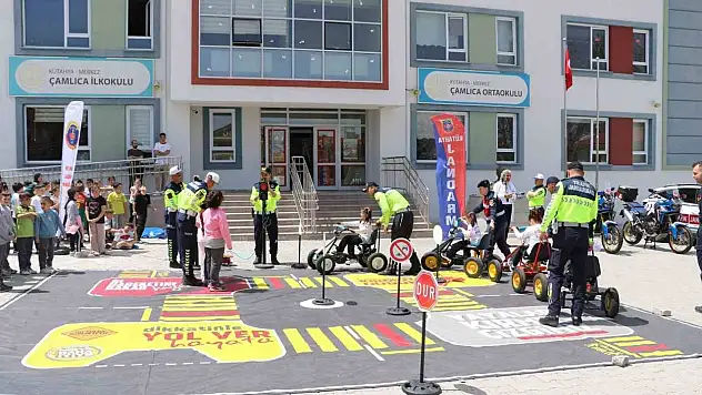 Kütahya'da öğrencilere trafik eğitimi