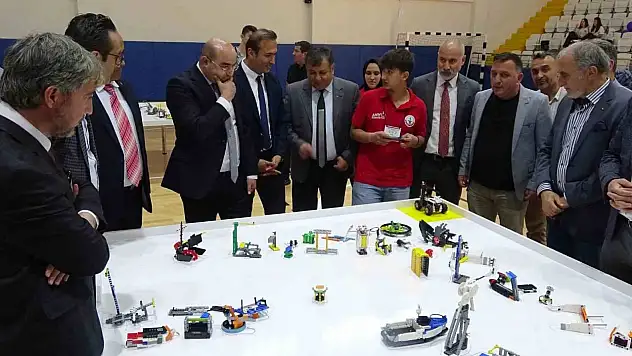 Kütahya'da robotlar yarıştı