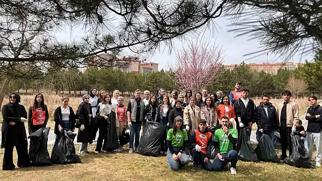 Kütahya Dumlupınar Üniversitesi'nden orman yangınlarına karşı 'Daha Yanmadan' projesiyle farkındalık