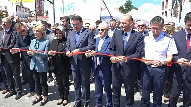 Kütahya İstihdam ve Kariyer Fuarı açıldı