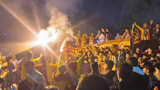 Kütahya'nın Tavşanlı ilçesinde şampiyonluk kutlamaları